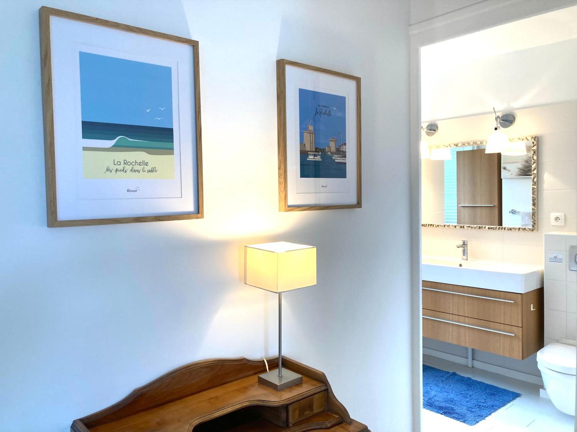 Maison Centre Ville Avec Jardin , Terrasse, Et Garage Velos La Rochelle  Eksteriør bilde