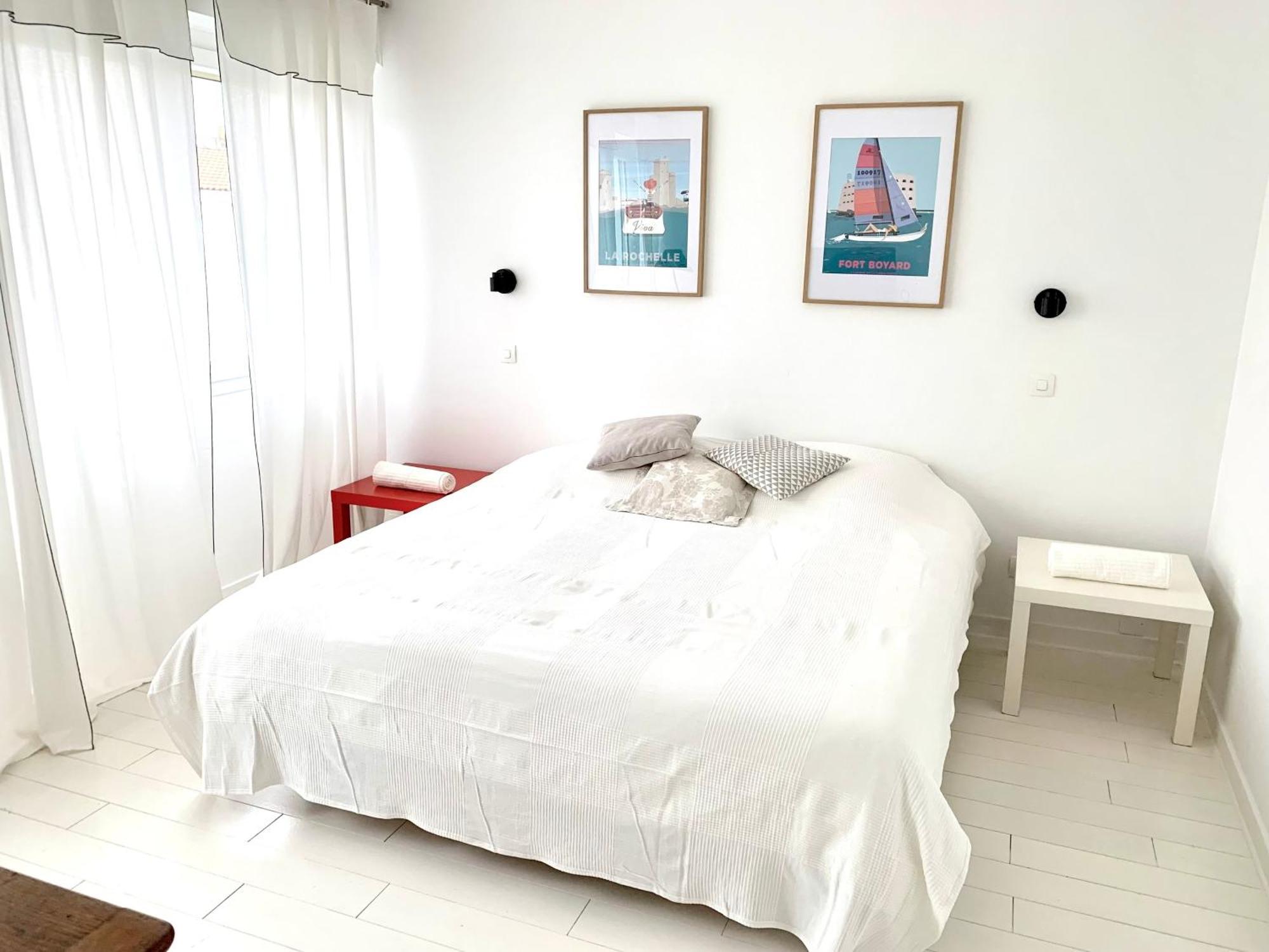 Maison Centre Ville Avec Jardin , Terrasse, Et Garage Velos La Rochelle  Eksteriør bilde
