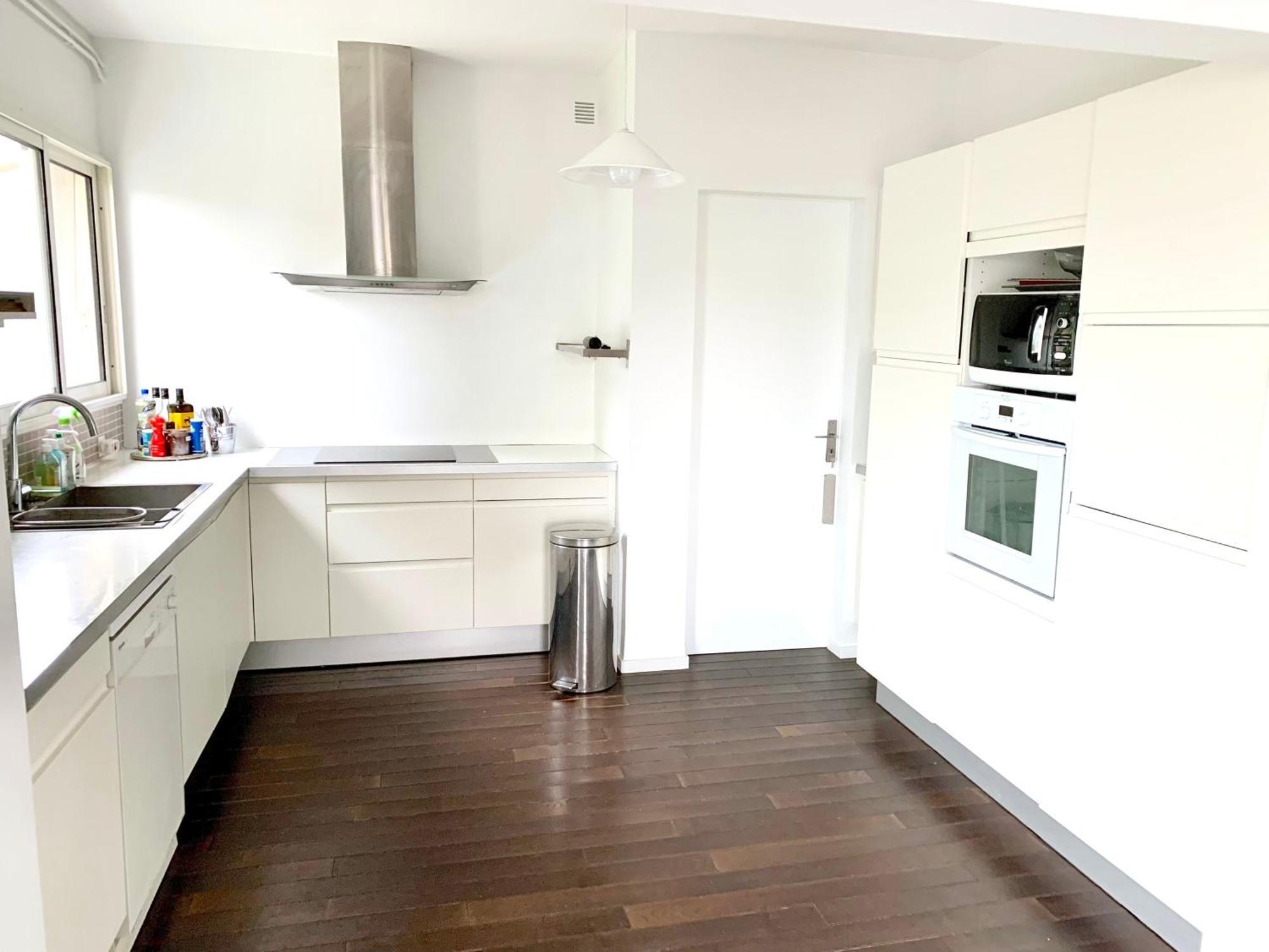 Maison Centre Ville Avec Jardin , Terrasse, Et Garage Velos La Rochelle  Eksteriør bilde