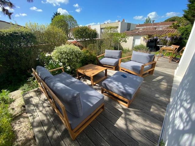 Maison Centre Ville Avec Jardin , Terrasse, Et Garage Velos La Rochelle  Eksteriør bilde